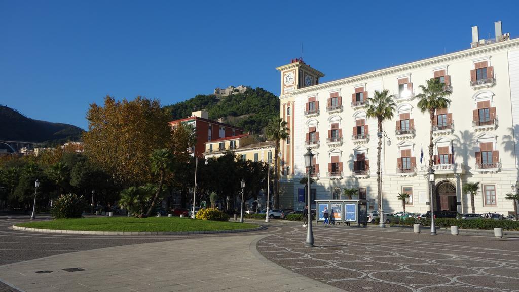 B&B Centrale Salerno Ngoại thất bức ảnh