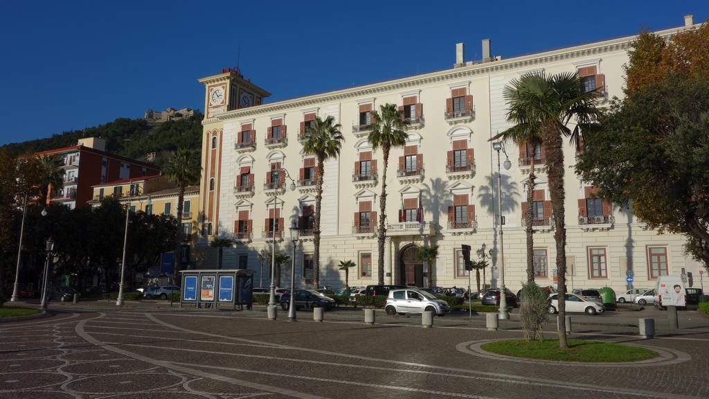 B&B Centrale Salerno Ngoại thất bức ảnh